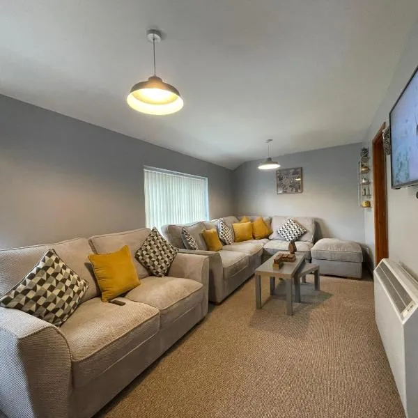 Westend Holiday Let 3 Brecon, hotel in Brecon