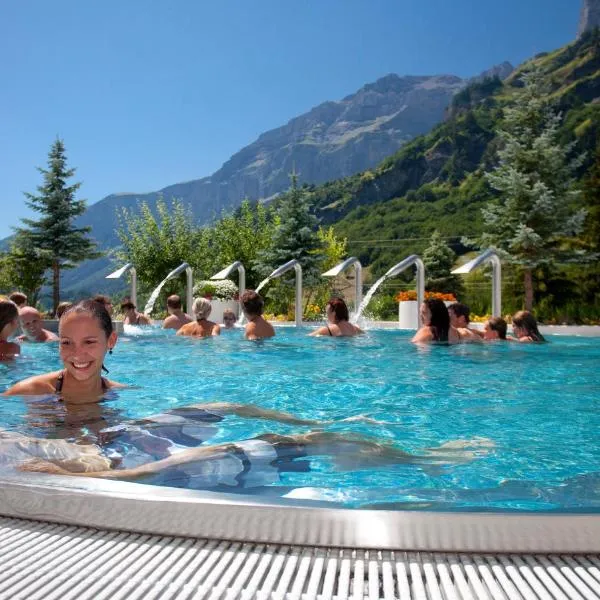 Hotel Alpenblick-Leukerbad-Therme: Leukerbad şehrinde bir otel