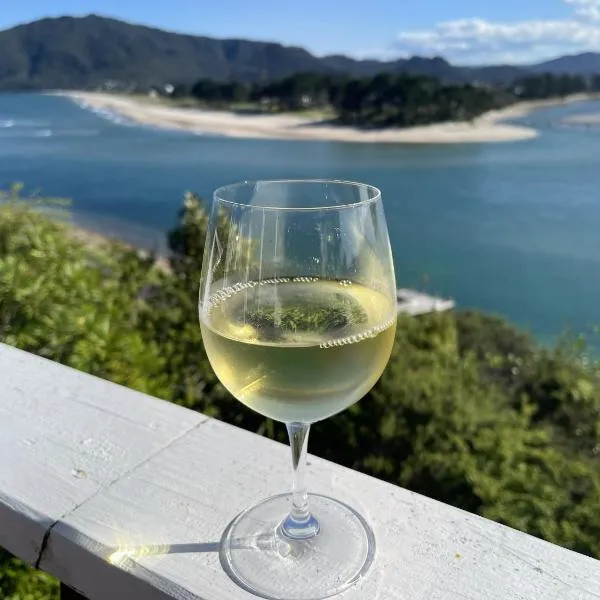 Tairua Treasure on Mount Paku, hotel di Tairua