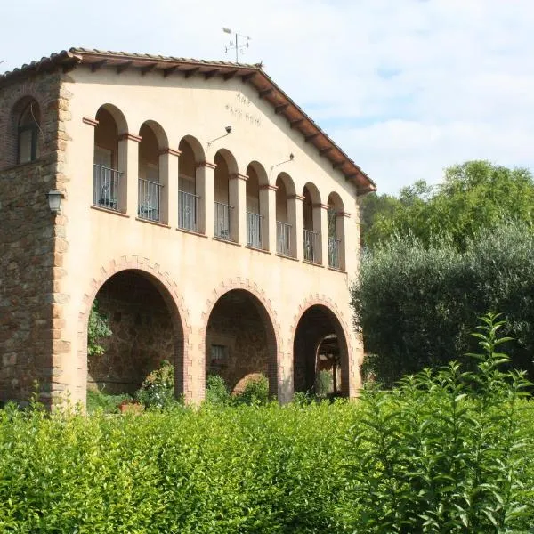 Mas Puig Roig, hotel in Llaviá