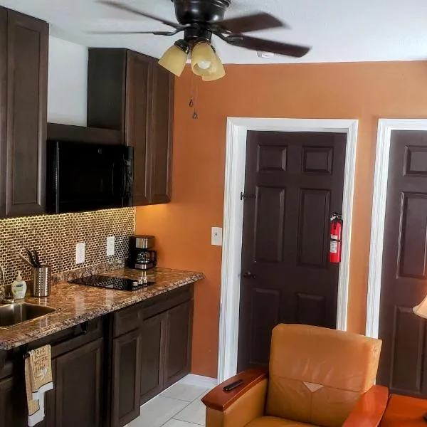 Stylish Suite Tampa Minutes to Hard Rock Casino, hotel v destinaci Tampa