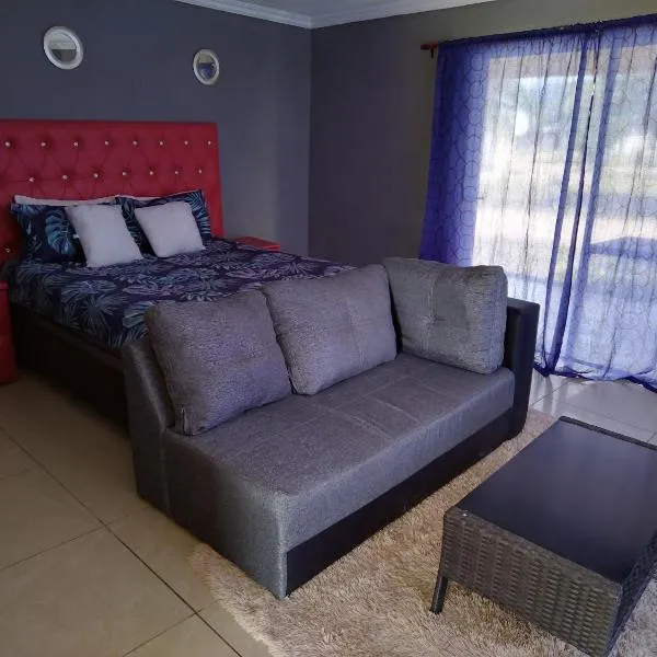 Moholoholo Lodge, hotel in Acornhoek