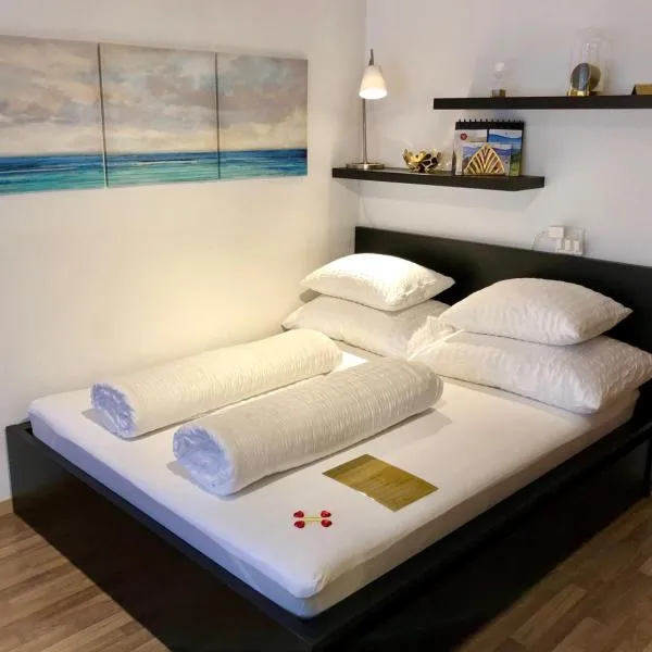 Wonderful & Private Room with en-suite bathroom, hotel v destinaci Triesenberg