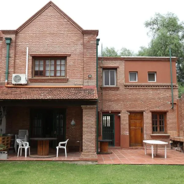 Casa en Córdoba, hotel in La Calera