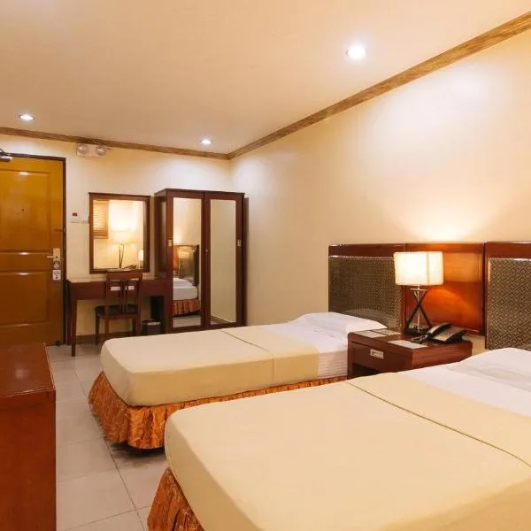 Peace Hotel by RedDoorz, khách sạn ở Manila