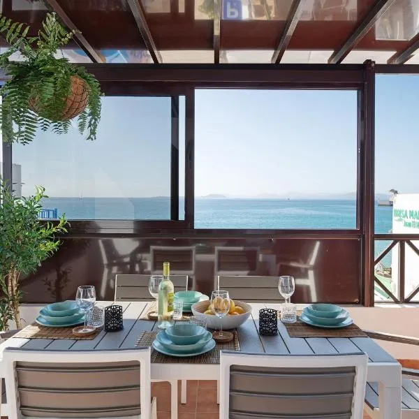 Apartamentos La Estrella iii, hotel in Playa Blanca