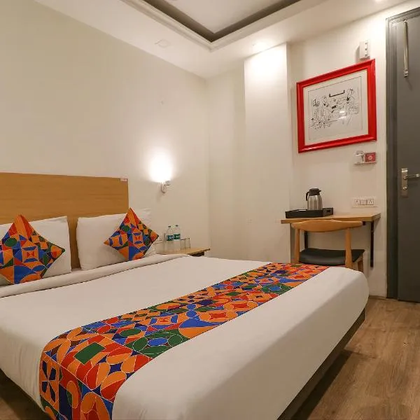 FabHotel The Chaitanyas, khách sạn ở Alīpur