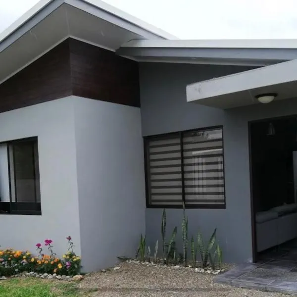 Casa Laureles, hotel in Guápiles