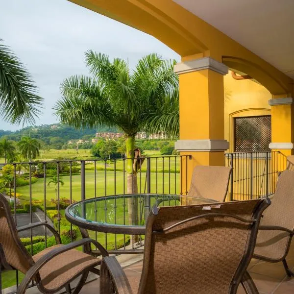 Los Suenos Resort Del Mar 5F golf views by Stay in CR, hotel i Herradura