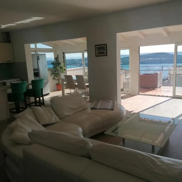 Divine view, hotel in Seget Donji