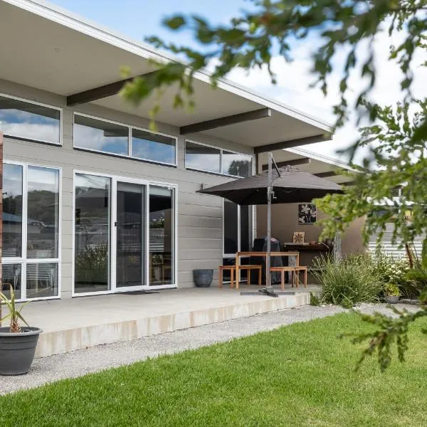 Amaroo 2 - Freycinet Holiday Houses, hotel in Coles Bay