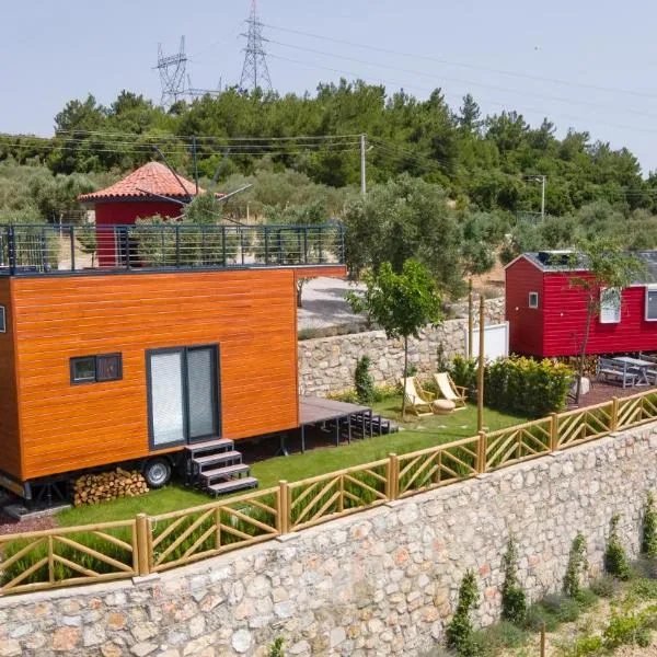 Urlachi Çiftliği, hotel Urlában