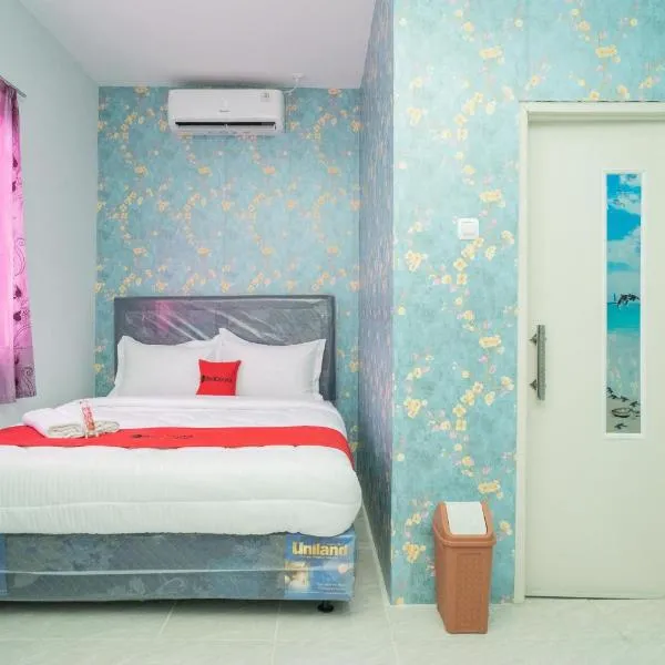 RedDoorz Plus near ITC Cempaka Mas 2, hotel di Jakarta