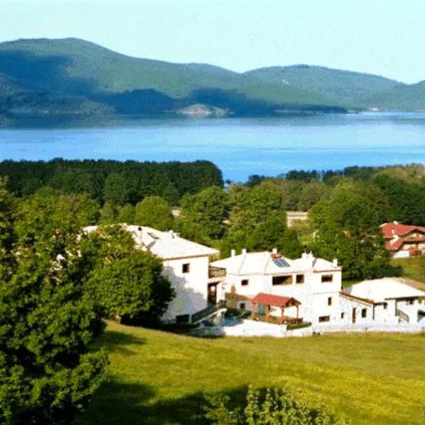 Silva Suites, hotelli kohteessa Kryonérion