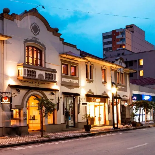 Hotel Gambrinus, hótel í Poços de Caldas