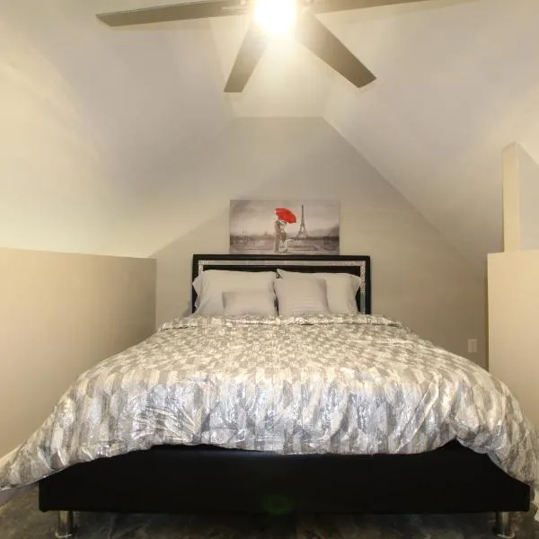 Modern Tiny House Experience, hotel u gradu Stoun Mauntin