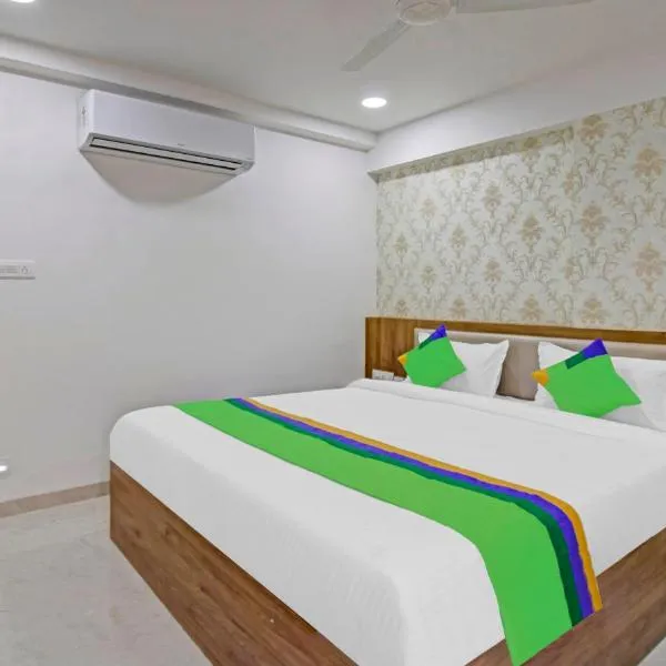 Treebo Trend Chandraprasth Residency, hotel u gradu 'Khāpri'
