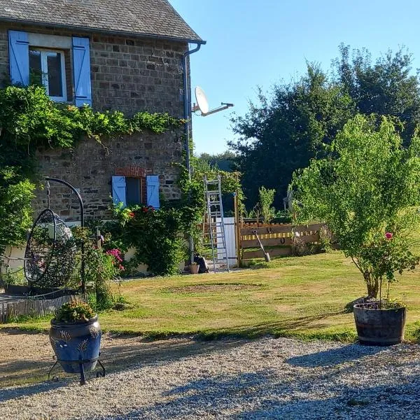 Mortain-Bocage - 2-Bed Wisteria Cottage - Sleeps 4, hotel v destinaci Notre-Dame-du-Touchet