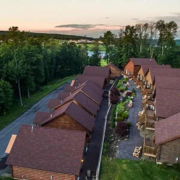 The Lodges at Sunset Village, hotel in Swanton