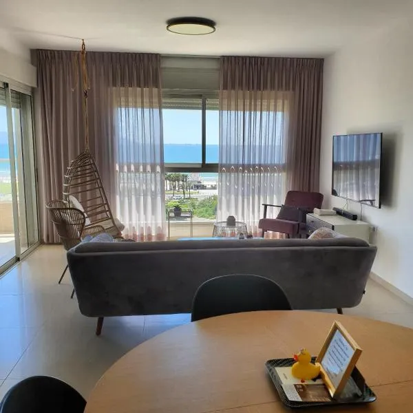 7th Floor, hotel v destinaci Akko