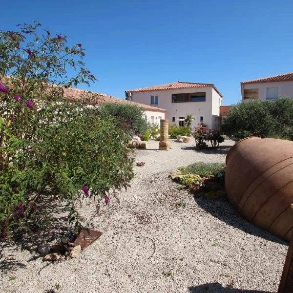 Hôtel et Résidence de la Transhumance, hotel di Saint-Martin-de-Crau