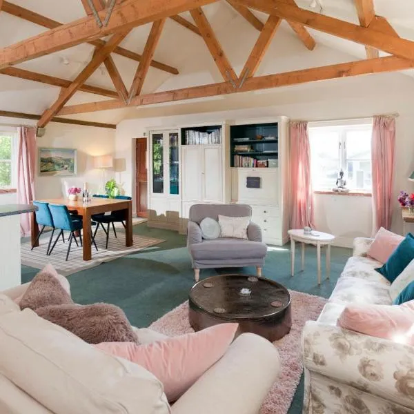 Spacious Swallow Cottage, hotell sihtkohas Tisbury