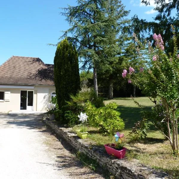 A la croisée des chemins, hôtel à Martel