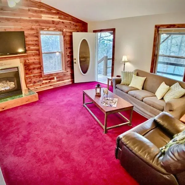 Cedar Creek Cabins, hotel v destinaci Eureka Springs