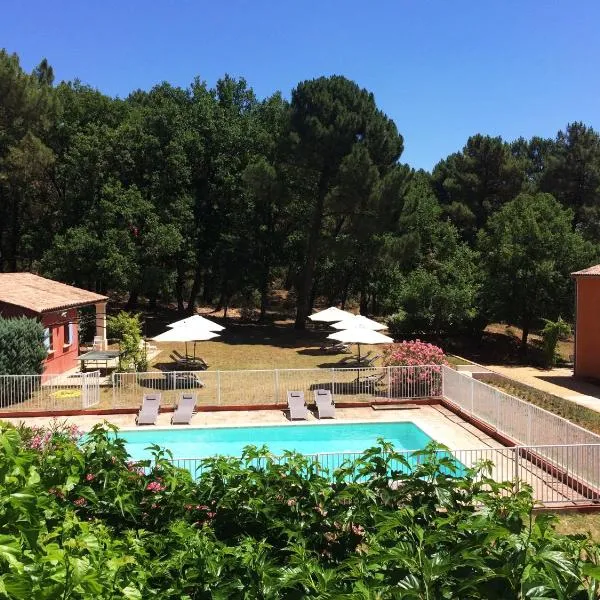 Hotel Les Ambres, hotell i Roussillon