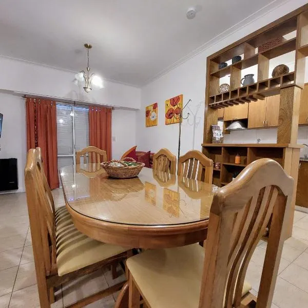 Dpto. luminoso, céntrico, nuevo: LA SERENA, hotel di Tandil