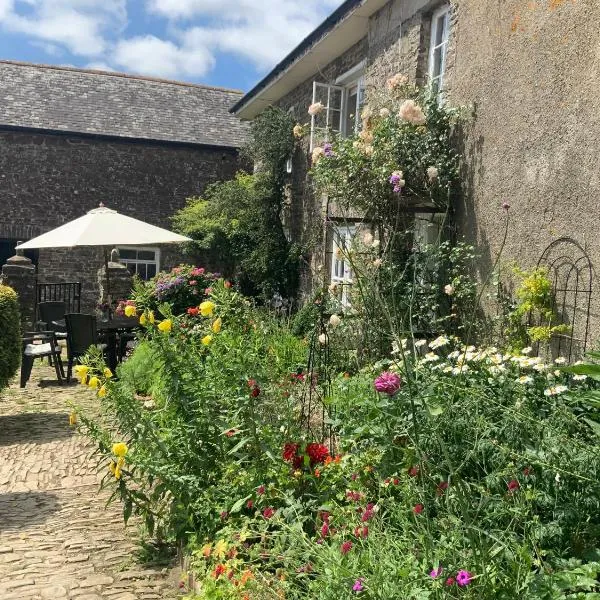 Higher Biddacott Farm, hotel in Filleigh