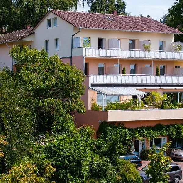 Hotel Alpenblick Garni, viešbutis mieste Iberlingenas