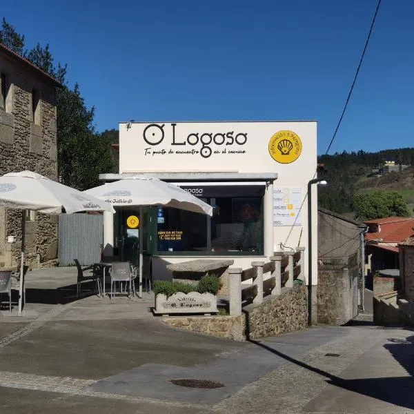 Albergue O Logoso, hotel in Brandoñas