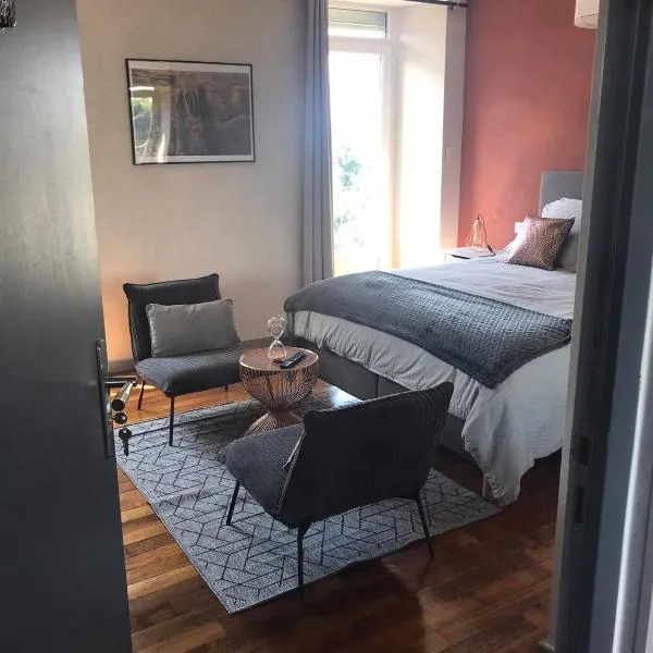 Chambres d'hôtes L'âme de Travassac, hotel v destinácii Donzenac