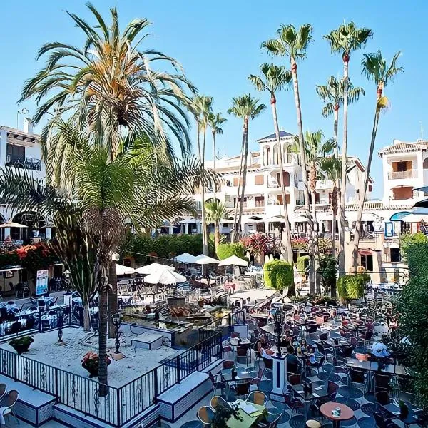 Apartment on the Plaza, hotel in Villamartin