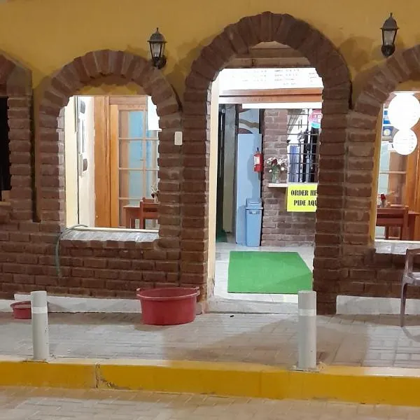 Hotel Los Burritos – hotel w mieście Puerto Chicama