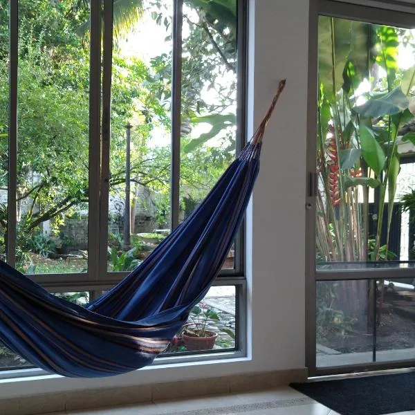 Pequeño Paraíso un lugar ventilado y acogedor, hôtel à El Líbano