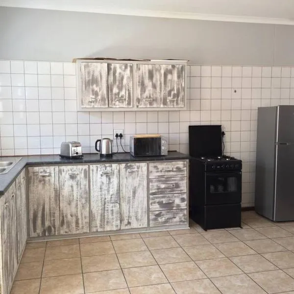Cozy & spacious family home, ξενοδοχείο σε Walvis Bay