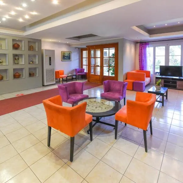 사모스에 위치한 호텔 Paradise Hotel