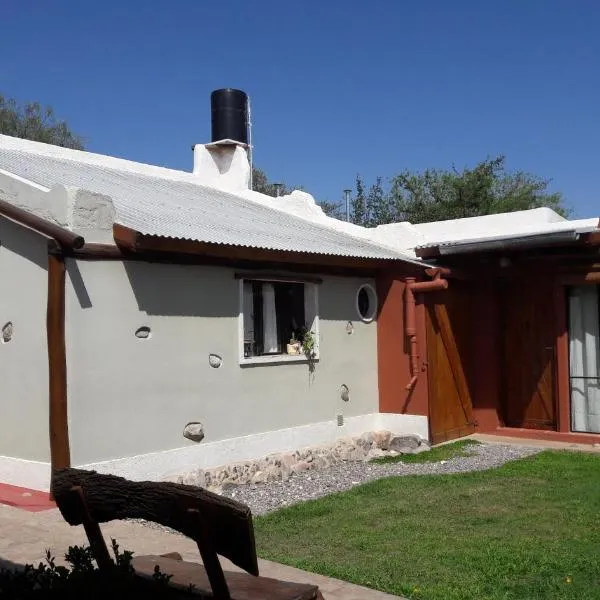 Flor de las Sierras, hotel in Capilla del Monte