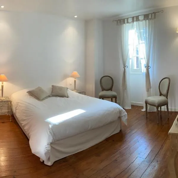 Le Clos de Longas - Gite et Chambre d'hôtes, hotel in Saint-Marcel-du-Périgord