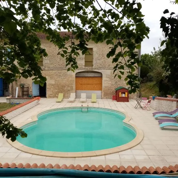 les Ormes de Belluire, hotel in Belluire