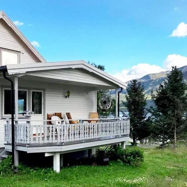 Seaside Retreat in Lyngen-By Traum, hotel din Svensby