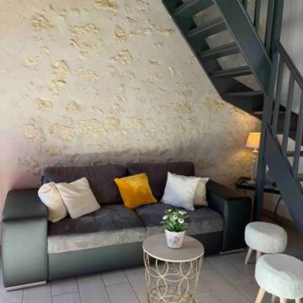 Gîte du Ruisseau de la Renne, hotel em Thésée