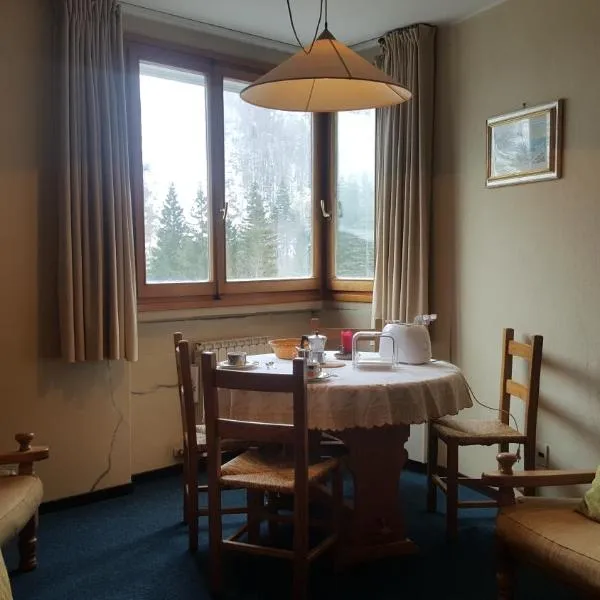 Appartamento Flora - Val di Luce, hotel in Abetone
