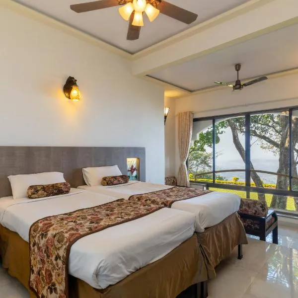 Valley View Grand Resort, Panhala - Premium Resort Hotel in Panhala, hotel in Shirāla