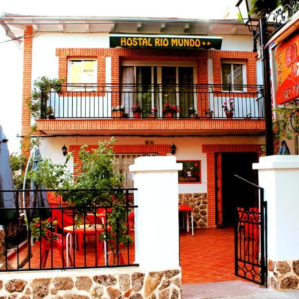 Hostal Río Mundo, hotel v destinácii Riópar