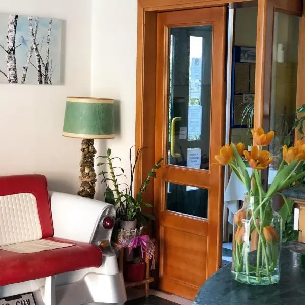 Albergo Moderno – hotel w mieście Modena