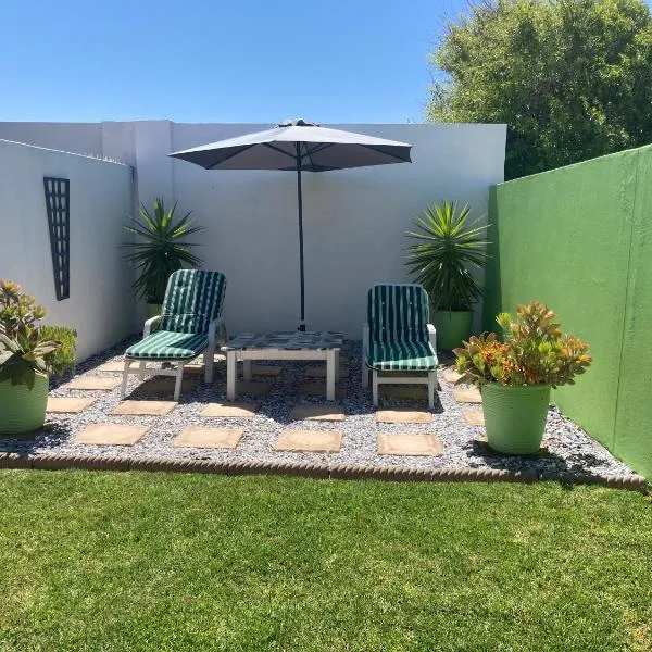 Palm and Pebbles self catering cottages Paternoster, hotell i Paternoster