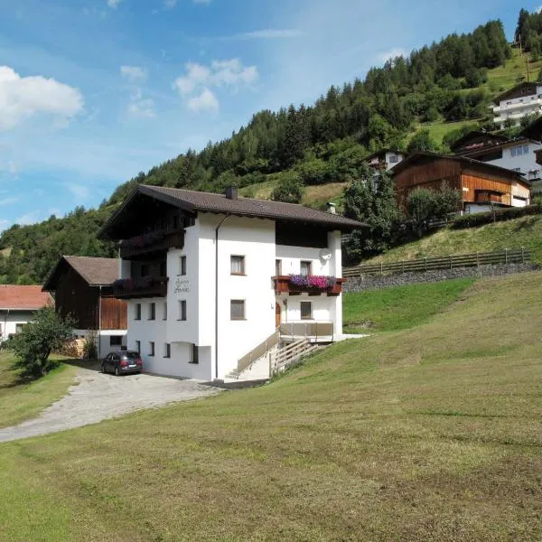 Apartment Alpenherz-3 by Interhome, hotel en Fendels